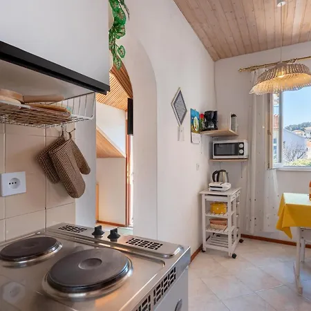 Apartment By The Sea Jelsa, Hvar - 11319 *